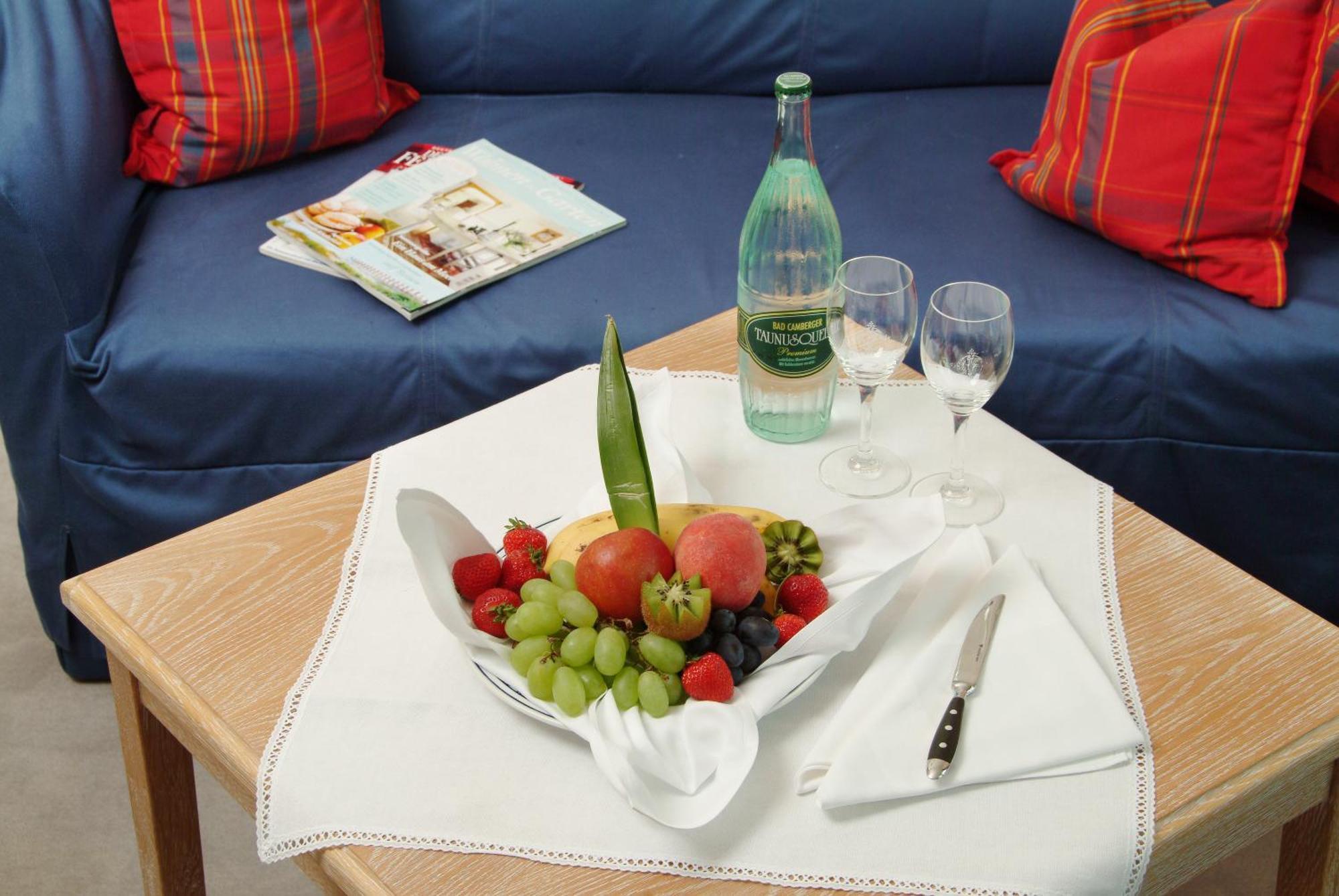 Hotel Leicht Biebelried Экстерьер фото